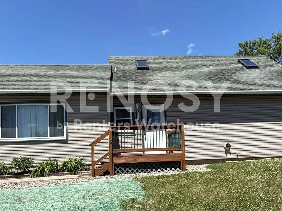 2907 Knollwood Dr SE