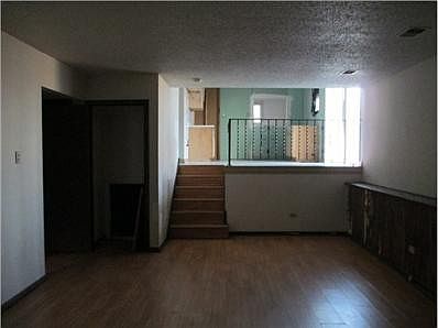 5th image of 4927 Lakeshore Dr