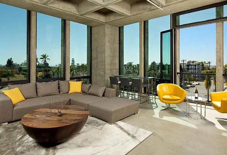 Structure Lofts — Photo 9