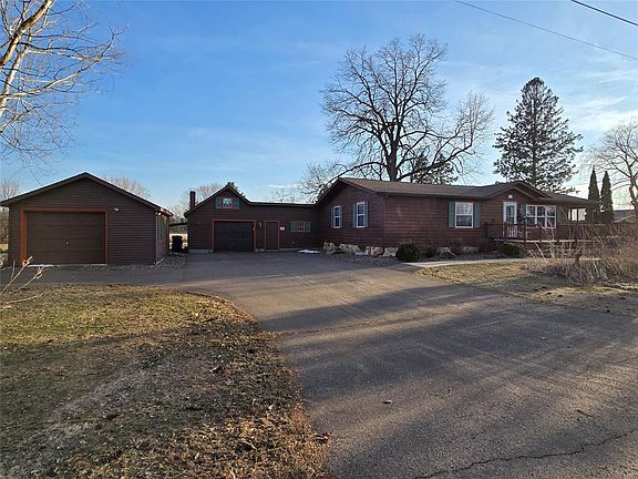 2nd image of 218 Wisconsin Avenue