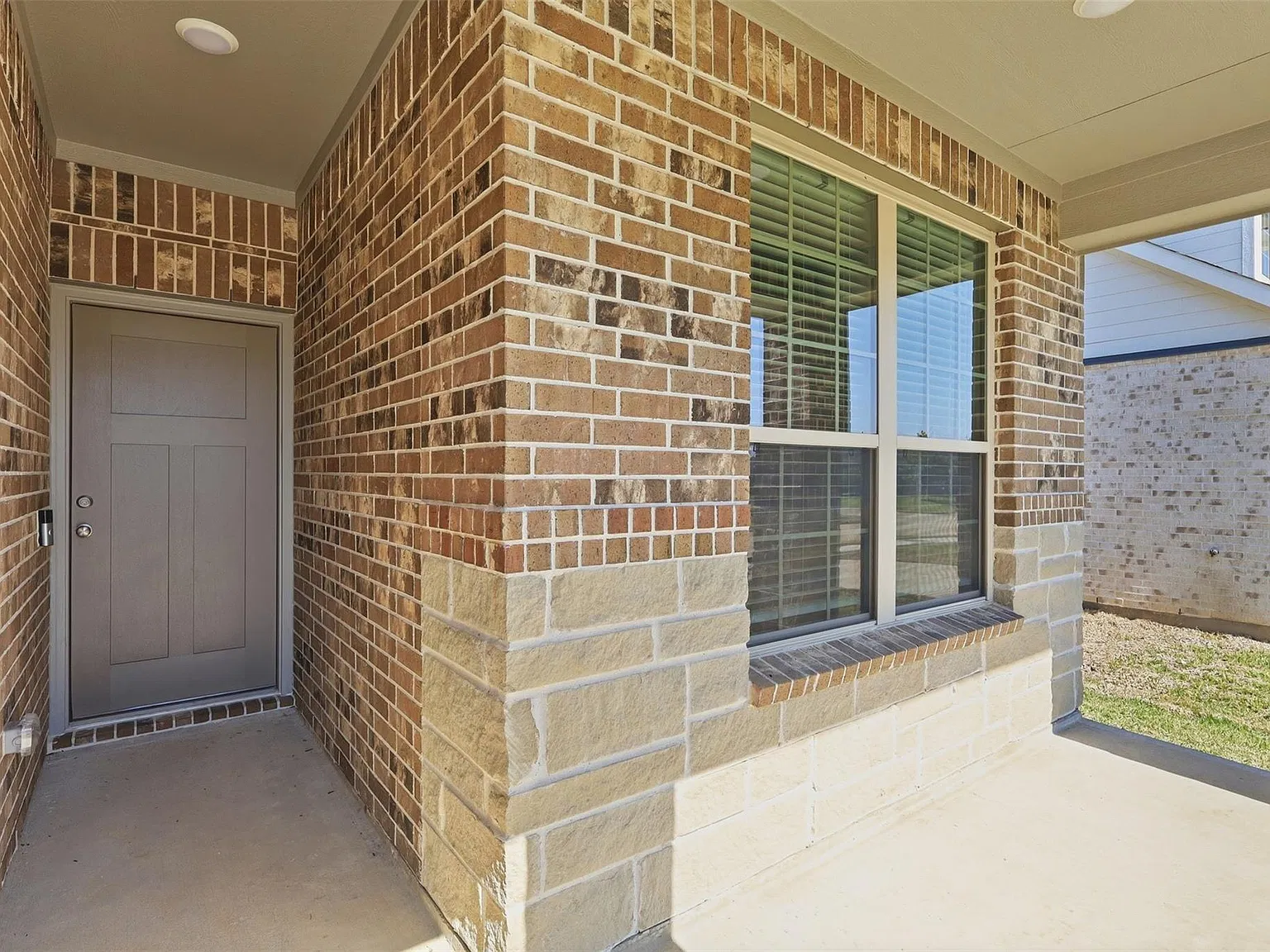 3 bed, 2.0 bath, 1782 sqft, $2,300 — Photo 4