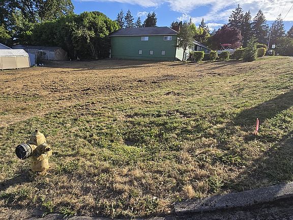 2nd image of 510 W 5th St
