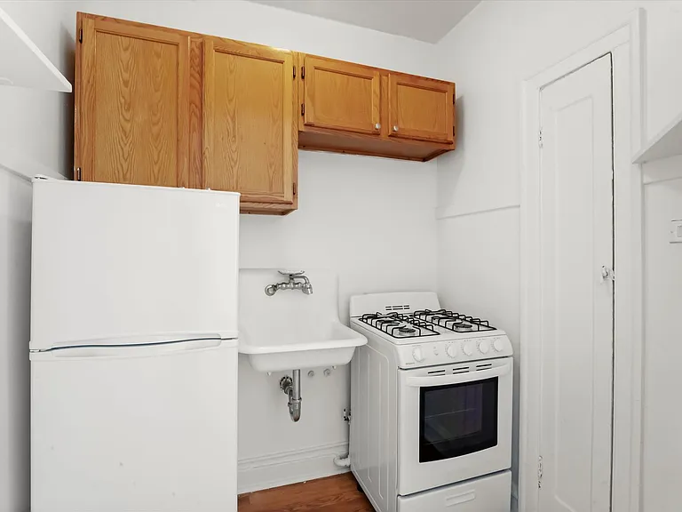 2536 Sawyer LLC — Photo 7