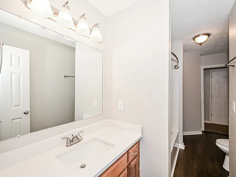 603 Freedom Ct — Photo 15