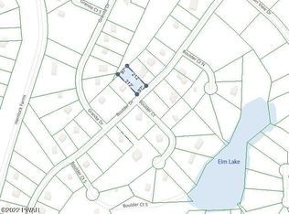114 Boulder Dr, Hawley, PA 18428