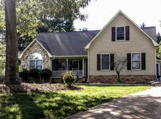 481 Cresthaven Dr, Boiling Springs, SC 29316