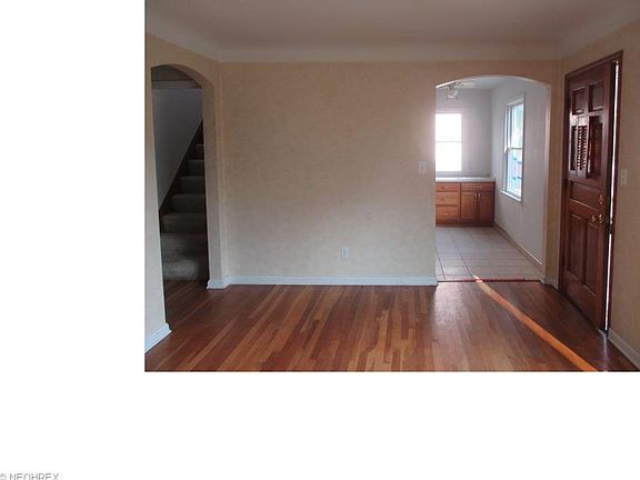 3rd image of 3118 Lincoln Ave