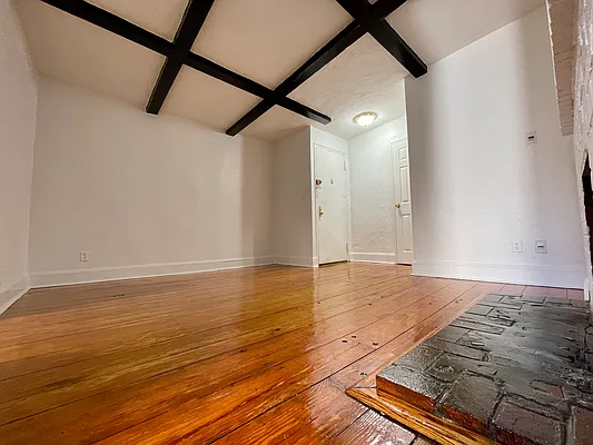 Rented by Building Equity Real Estate LLC | media 21