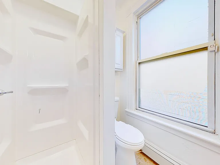 382-384 Crown St #1 — Photo 12