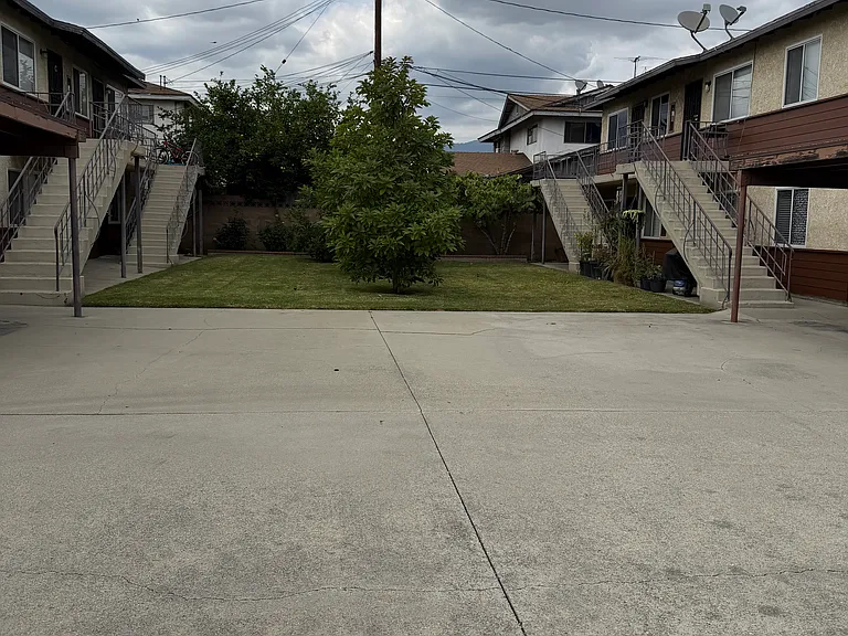 4515 Cypress Ave #B — Photo 12