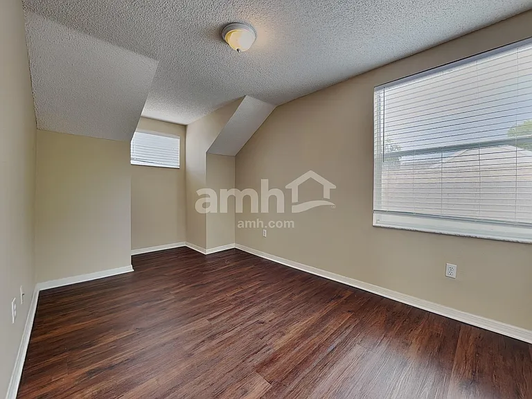 28721 Seashell Ct — Photo 14