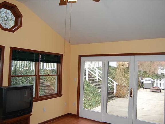 3rd image of 602 Brushton Ave