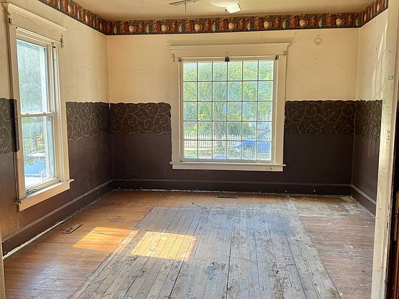 2nd image of 1811 9th St