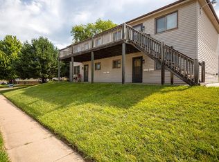 120 N 11th St APT 1, Beatrice, NE 68310