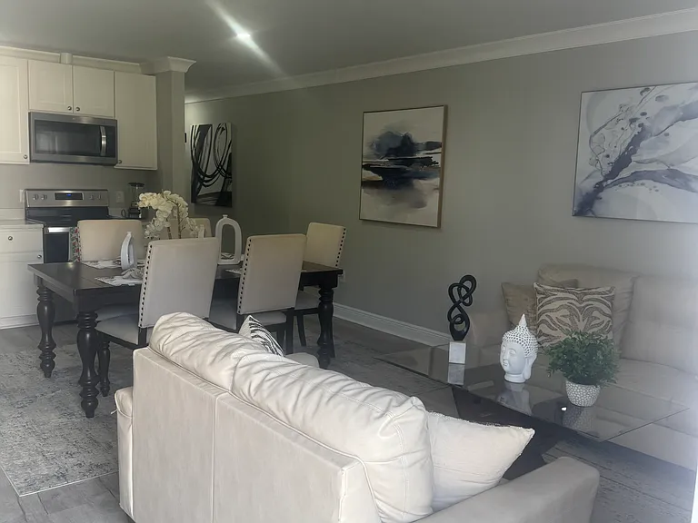 Prince Court Apartments — Photo 24