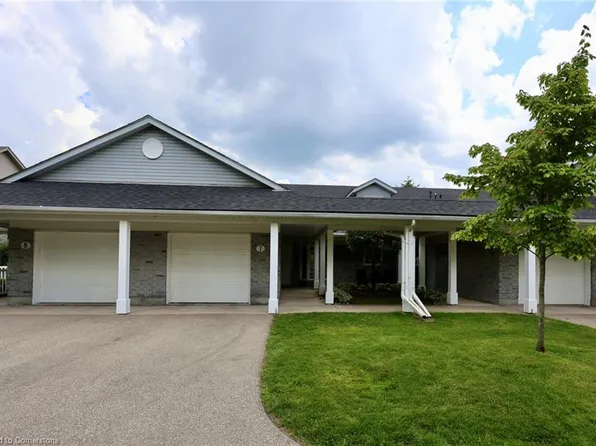 21 Foell St #7, Baden, ON N3A 2V6