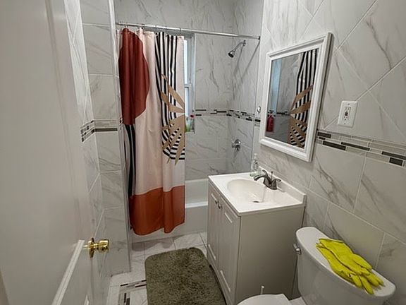 2nd image of 246 Kelton St #248-4
