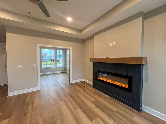 3rd image of 127 S Heritage Way