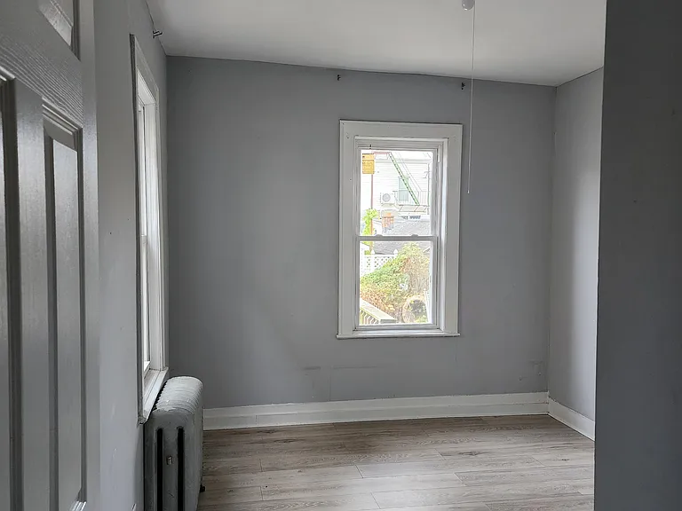165 Oliver Ave #1F — Photo 3