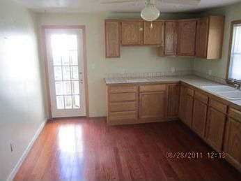 2nd image of 3620 Charles St