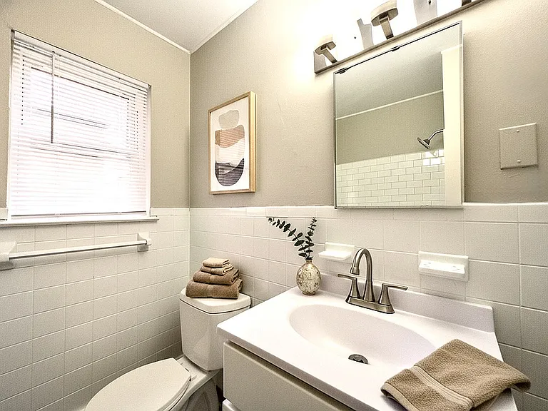 Orchard View Apartments — Photo 11