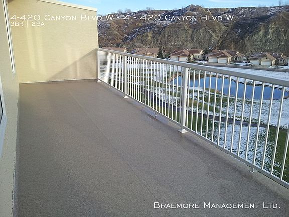 2nd image of 420 Canyon Blvd #4