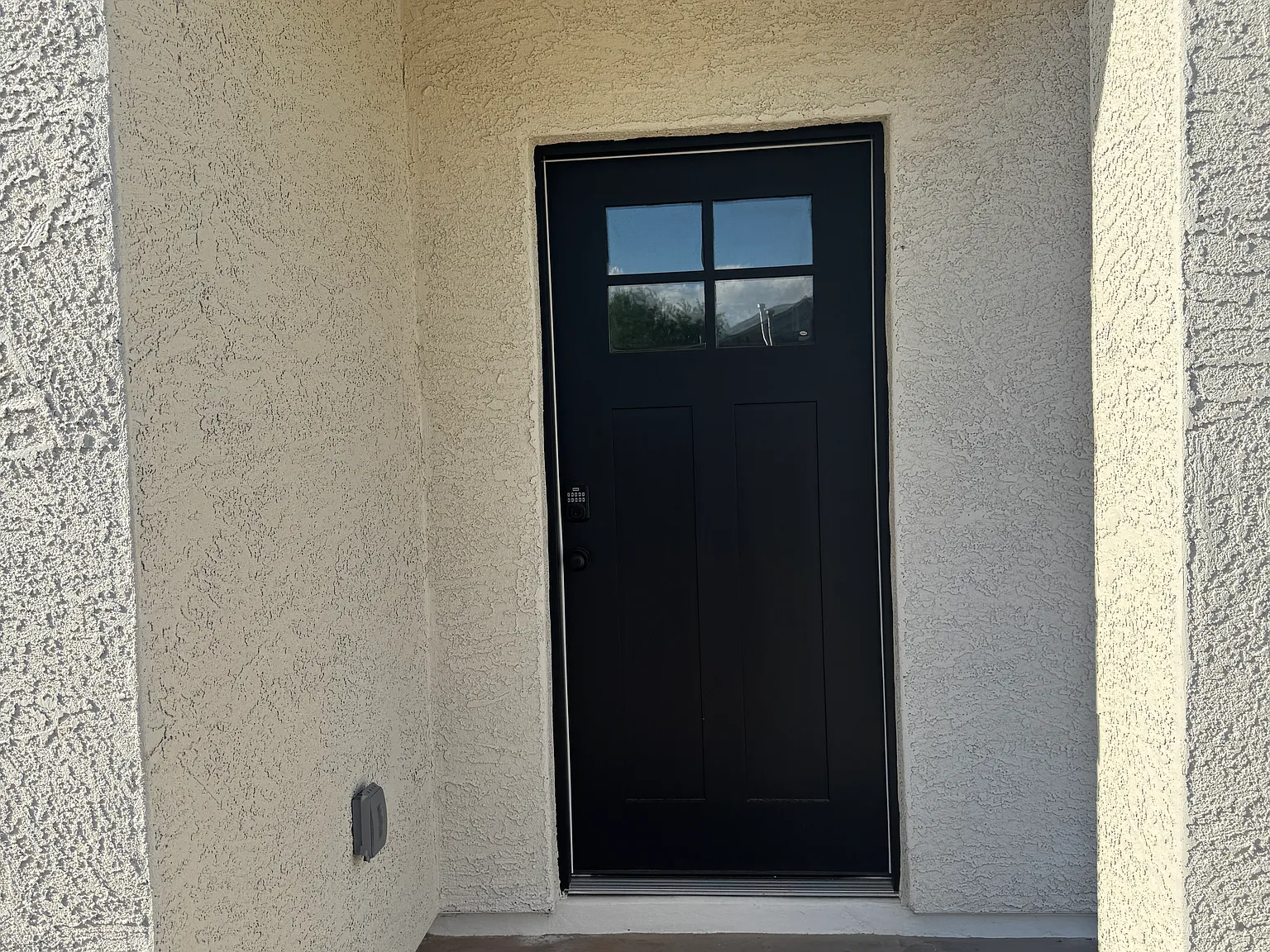 2 bed, 800 sqft, $1,895 — Photo 2