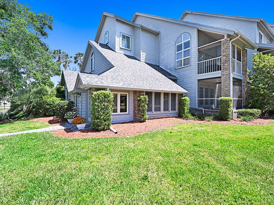 1st image of 585 Shadow Wood Ln #111