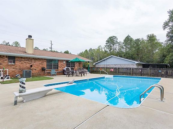 4th image of 5707 Princeton Dr
