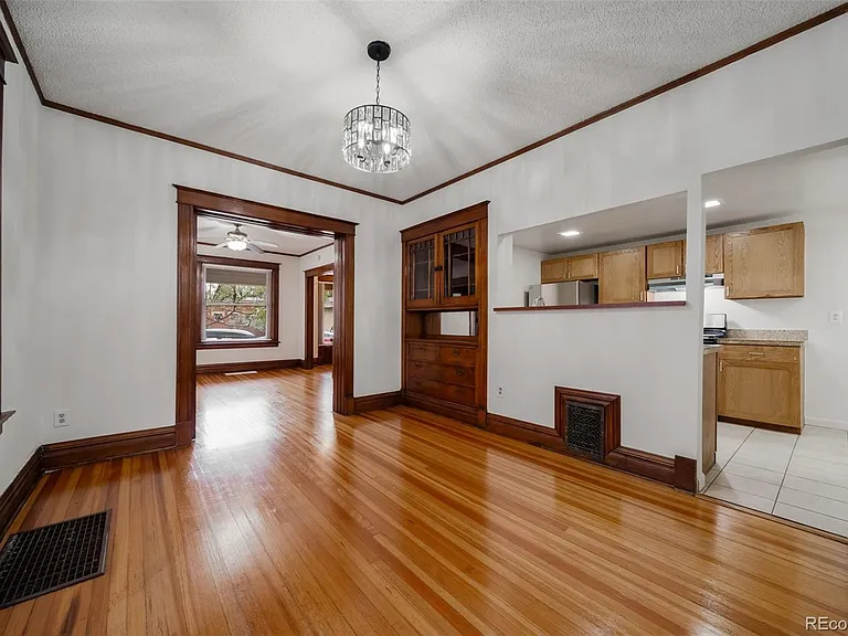 1214 E 10th Ave — Photo 13