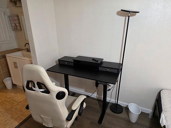 3rd image of 839 Dublin Dr APT C