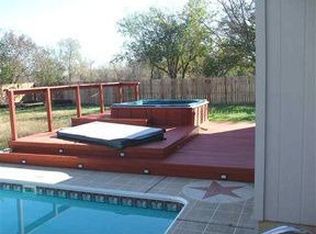 205 E Oak Ridge Dr, Marble Falls, TX 78654