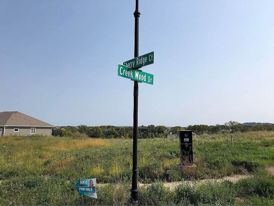 1st image of 73 Creek Wood Dr