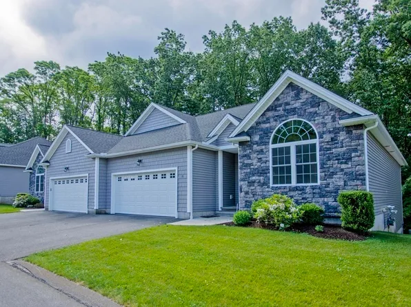 17 Rivercrest Way #17, South Hadley, MA 01075