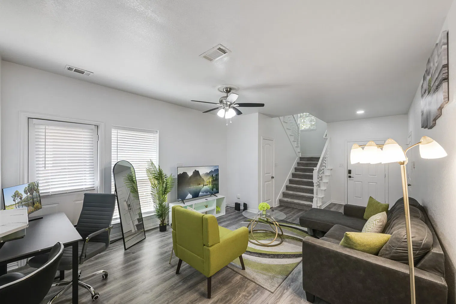 3 bed, 2.0 bath, 1130 sqft, $3,505 — Photo 1