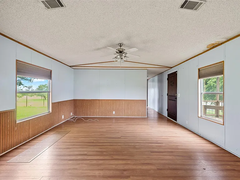 360 Shady Oaks #A — Photo 7