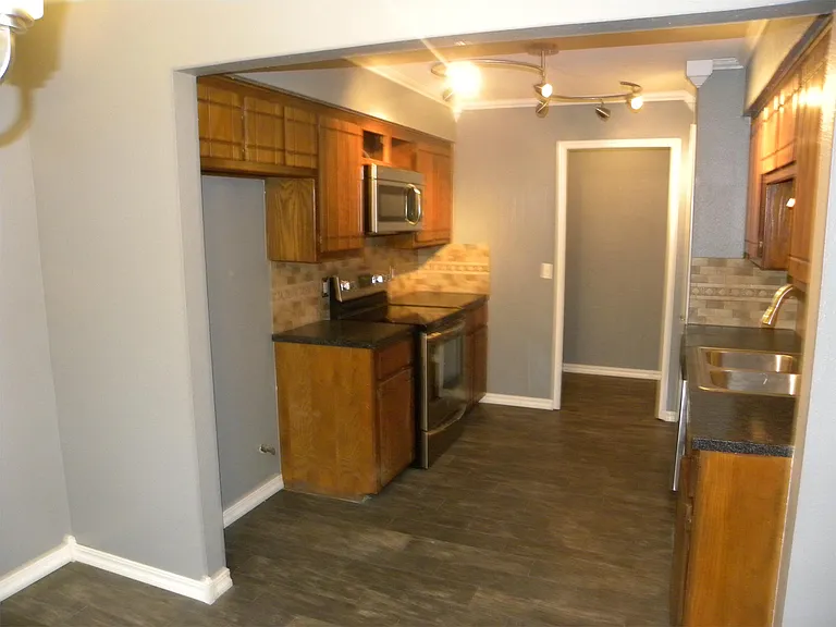 1108 East Dr #S — Photo 8