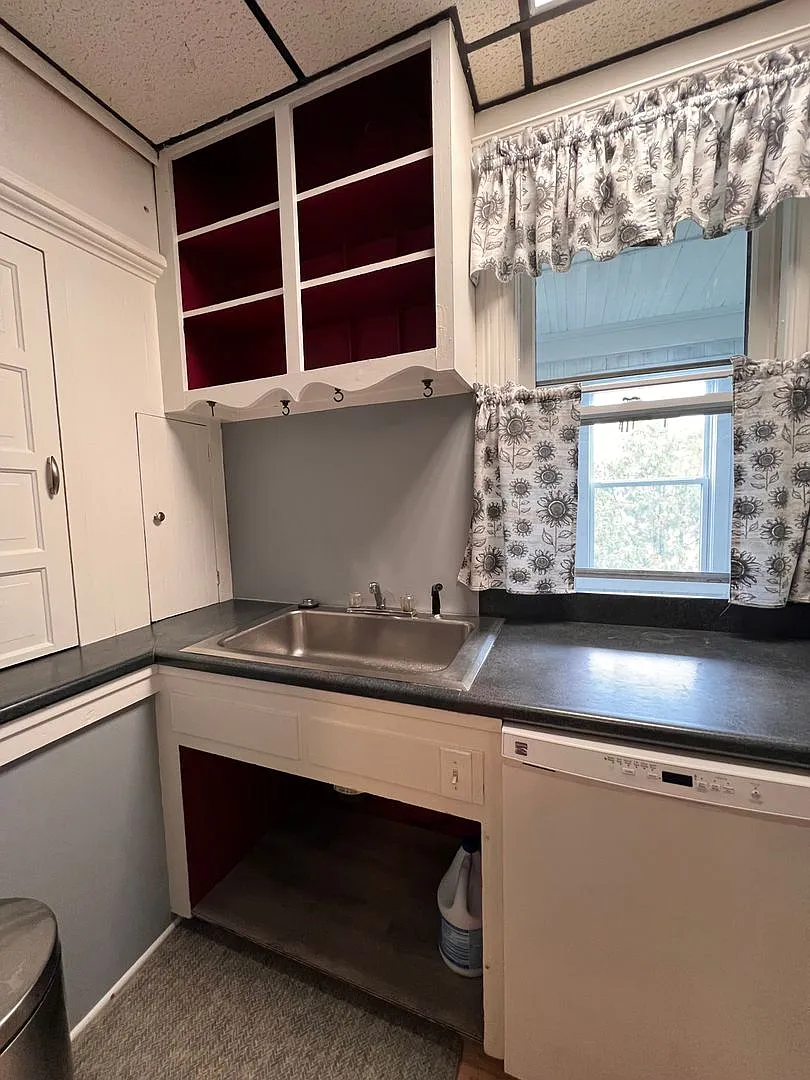 100 North Winooski Ave — Photo 4
