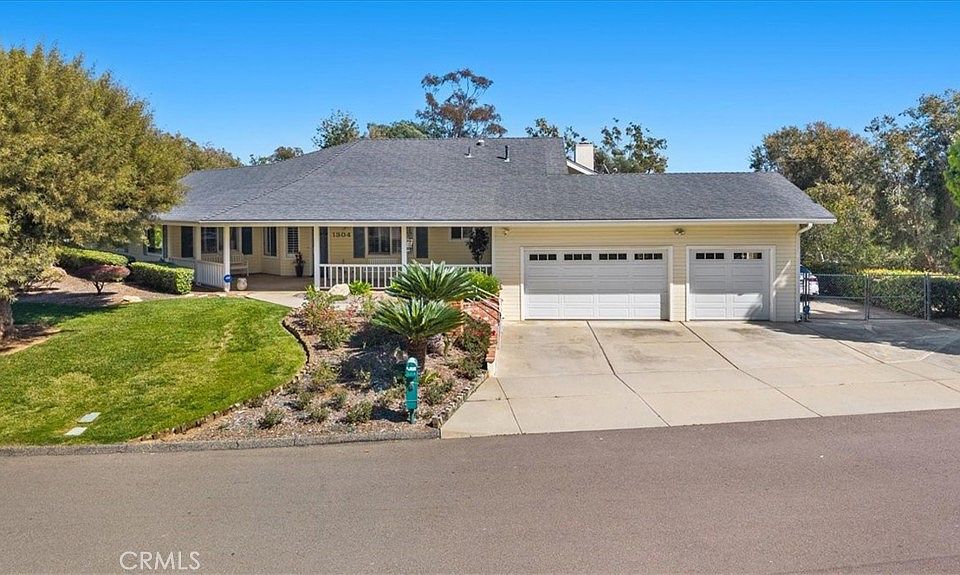 1st image of 1304 Farrand Rd