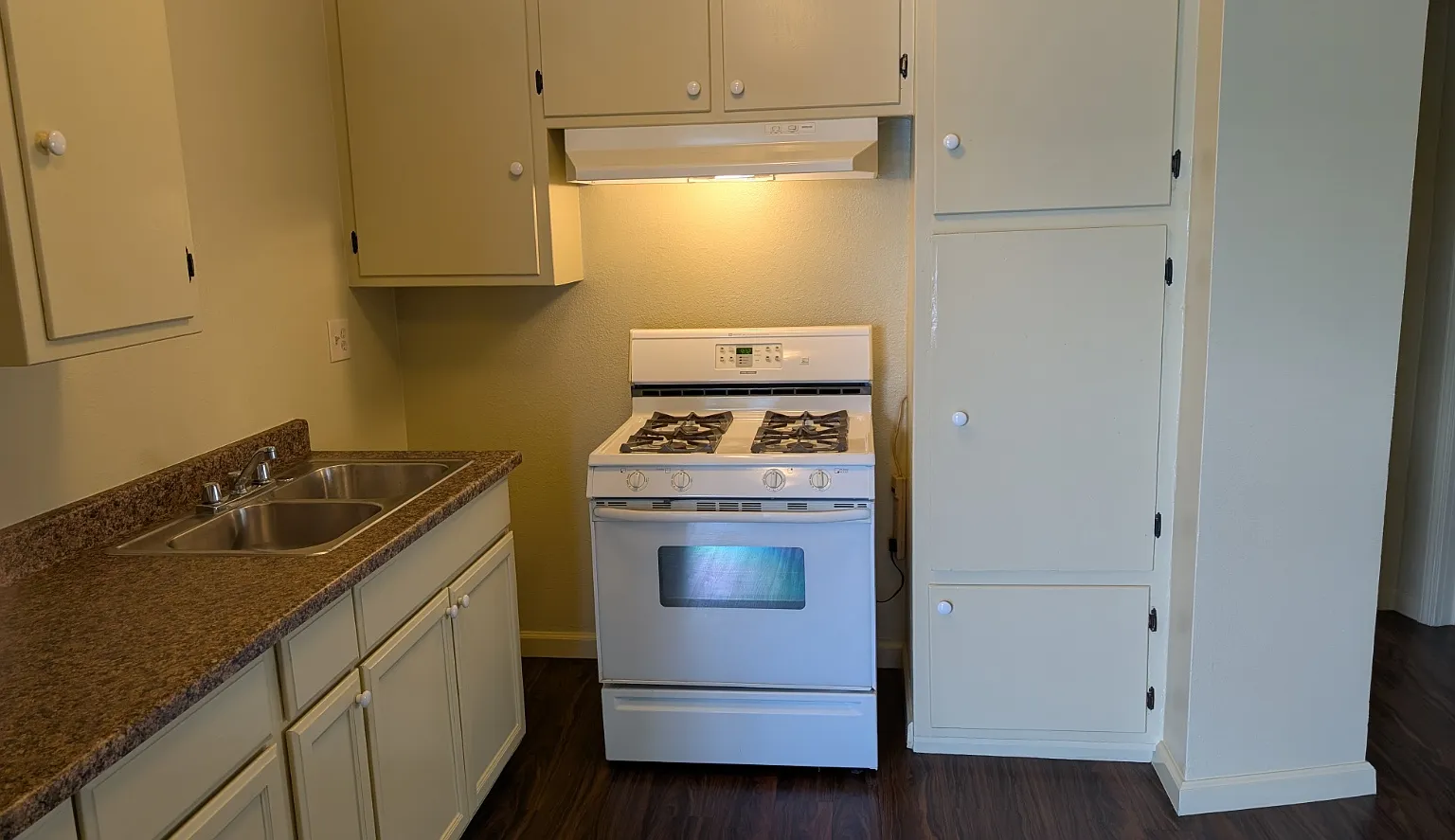 5230 N Long Beach Blvd — Photo 3