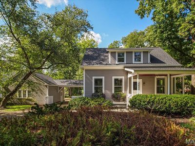 1211 S Geyer Rd, Saint Louis, MO, 63122