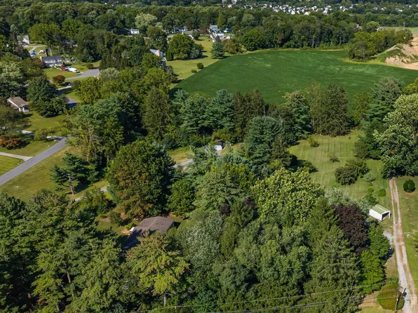 155 Wilmington Rd, East Fallowfield, PA 19320