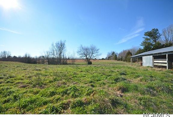 2nd image of 1815 County Road 1224