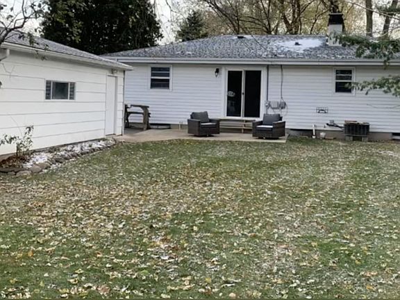 5th image of 300 Melinda Dr #300