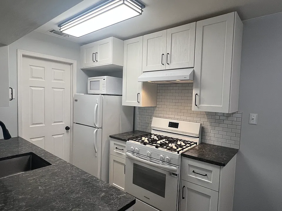 804 Poplar Ct