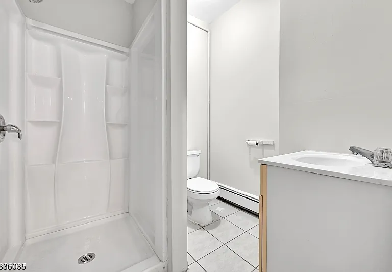 2 Columbus Pl #2R — Photo 7