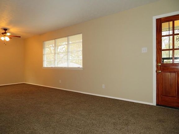 3rd image of 4819 Rickard Rd