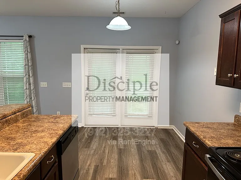 250 Summer Hill Way — Photo 16