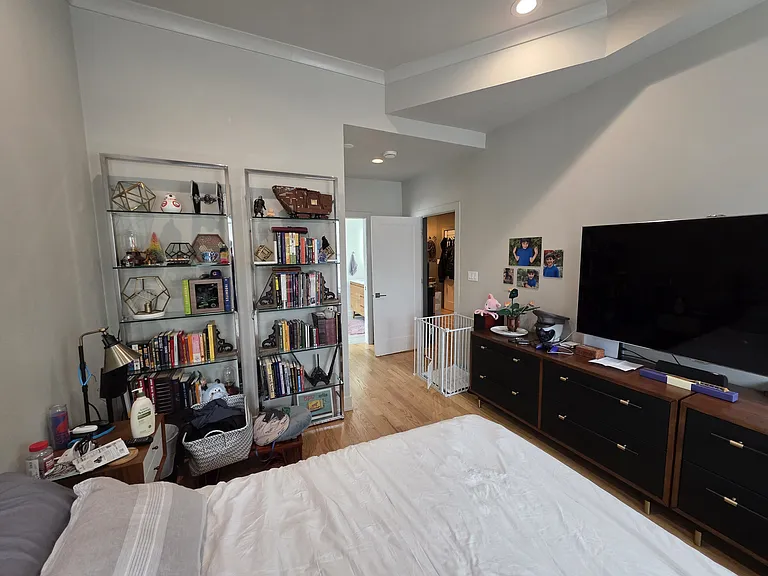 5252 N Damen Ave #2 — Photo 13