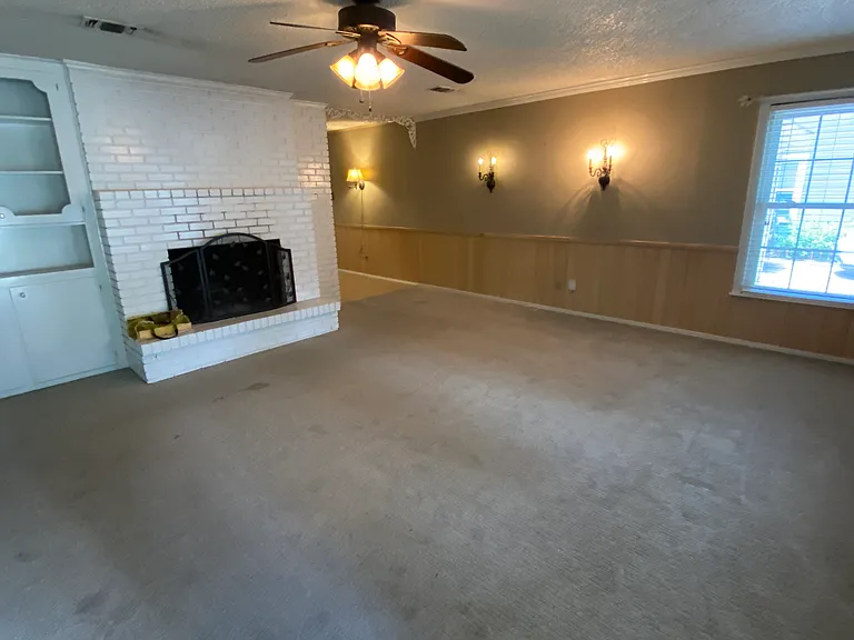 Living Room #3 (17'x16')